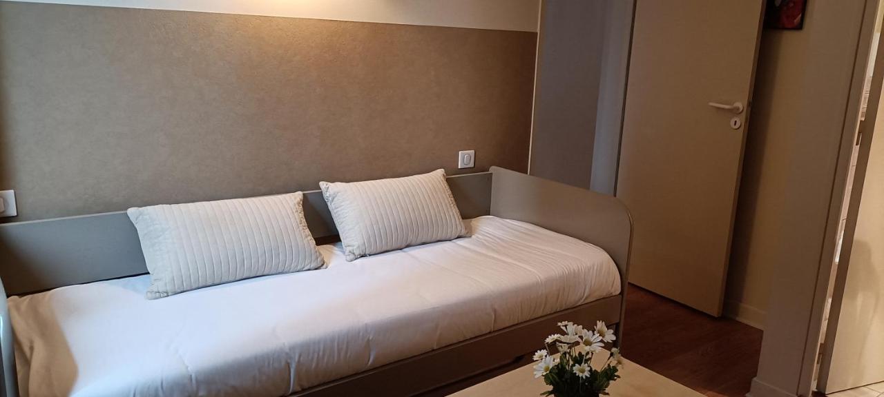 Logis Hotel Grangier Saint-Sozy Exteriör bild